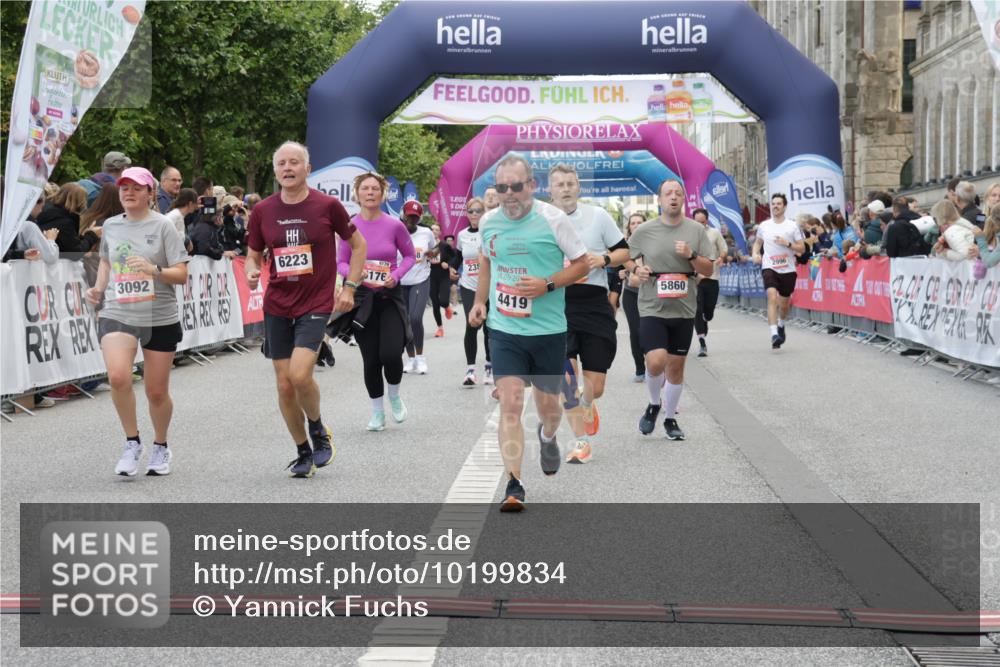 06.09.2026 - CURREX Alsterlauf Yannick Fuchs http://msf.ph/oto/10199834 06.09.2026 10:07:48 Ziel 1316, 2123, 2387, 2430, 2654, 3092, 3576, 3705, 3706, 3722, 3723, 4419, 4473, 5338, 5587, 5791, 5860, 6044, 6176, 6223, 6382 meine-sportfotos.de