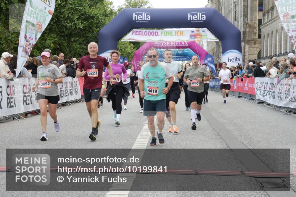 06.09.2026 - CURREX Alsterlauf Yannick Fuchs http://msf.ph/oto/10199841 06.09.2026 10:07:48 Ziel 1316, 2123, 2387, 2430, 2654, 3092, 3576, 3705, 3706, 3722, 3723, 4419, 4473, 5338, 5587, 5791, 5860, 6044, 6176, 6223, 6382 meine-sportfotos.de