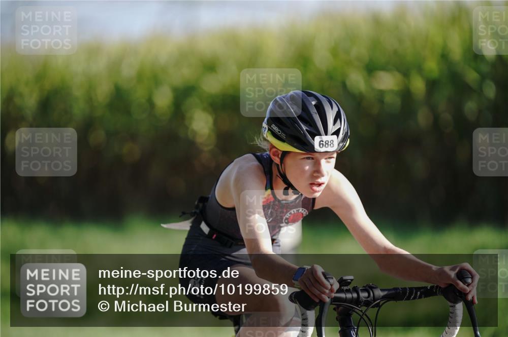 06.09.2026 - 20. Norderstedt Triathlon Michael Burmester http://msf.ph/oto/10199859 06.09.2026 09:36:43 Radfahren 626, 688 meine-sportfotos.de