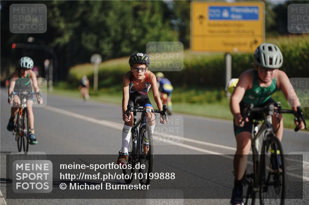 06.09.2026 - 20. Norderstedt Triathlon Michael Burmester http://msf.ph/oto/10199888 06.09.2026 09:37:42 Radfahren 621, 638, 655, 657 meine-sportfotos.de