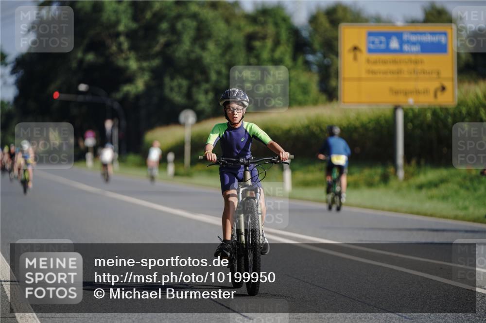 06.09.2026 - 20. Norderstedt Triathlon Michael Burmester http://msf.ph/oto/10199950 06.09.2026 09:38:48 Radfahren 609, 697, 698 meine-sportfotos.de