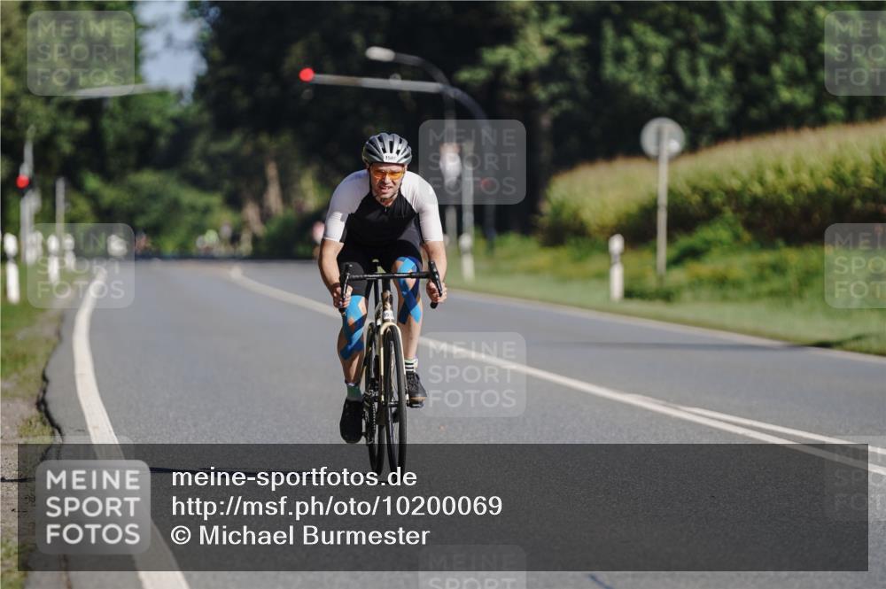 06.09.2026 - 20. Norderstedt Triathlon Michael Burmester http://msf.ph/oto/10200069 06.09.2026 10:26:13 Radfahren 1502 meine-sportfotos.de