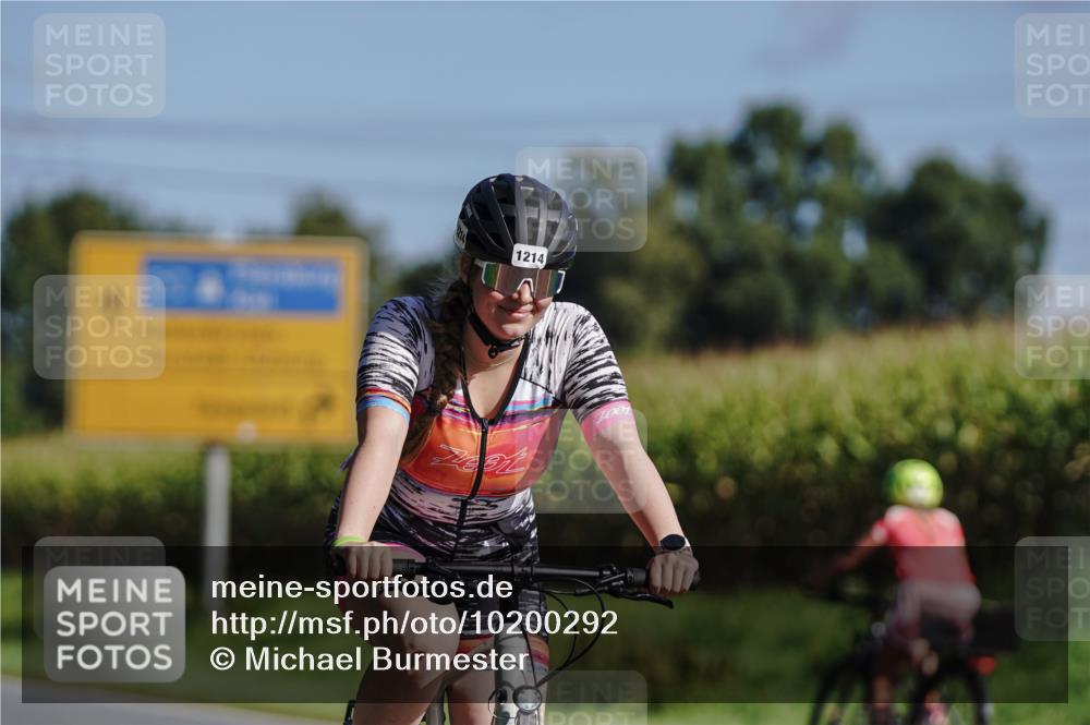 06.09.2026 - 20. Norderstedt Triathlon Michael Burmester http://msf.ph/oto/10200292 06.09.2026 10:33:40 Radfahren 1214 meine-sportfotos.de