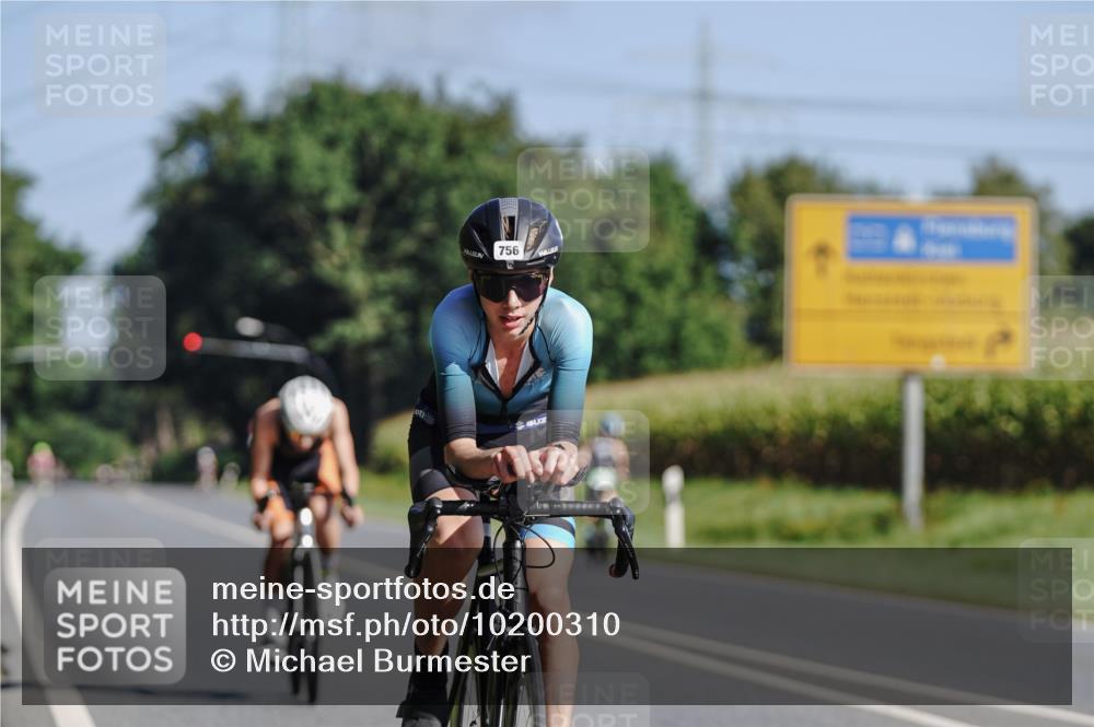 06.09.2026 - 20. Norderstedt Triathlon Michael Burmester http://msf.ph/oto/10200310 06.09.2026 10:33:54 Radfahren 718, 756 meine-sportfotos.de