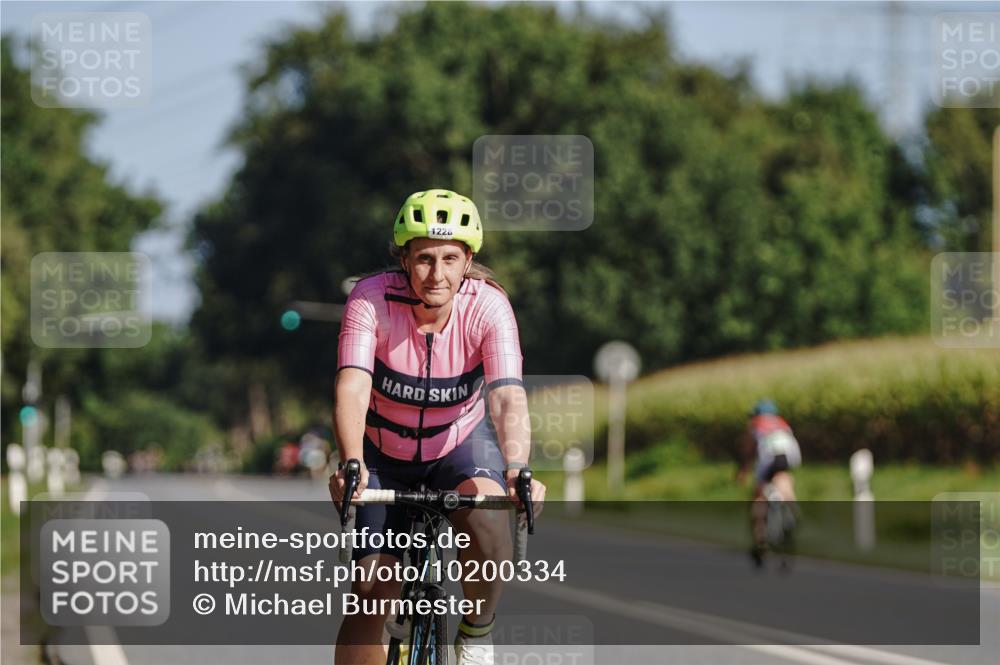 06.09.2026 - 20. Norderstedt Triathlon Michael Burmester http://msf.ph/oto/10200334 06.09.2026 10:34:17 Radfahren 1228 meine-sportfotos.de