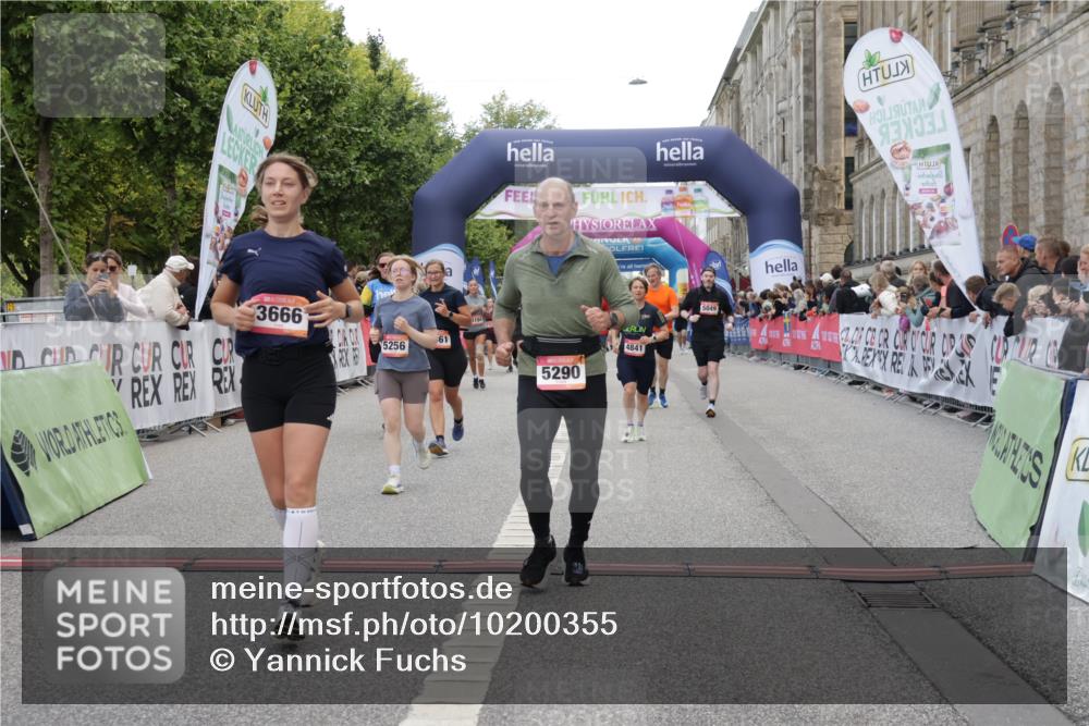 06.09.2026 - CURREX Alsterlauf Yannick Fuchs http://msf.ph/oto/10200355 06.09.2026 10:08:02 Ziel 3296, 3666, 3757, 3758, 3915, 3916, 3932, 4159, 4841, 5049, 5256, 5290, 5324, 5597, 6168, 6361, 6395 meine-sportfotos.de