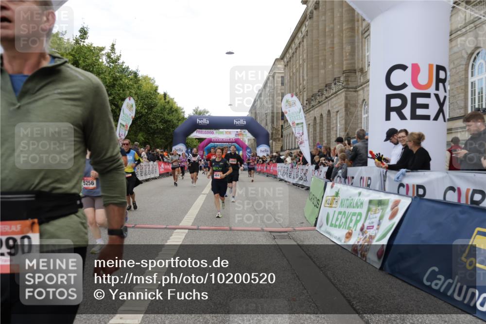 06.09.2026 - CURREX Alsterlauf Yannick Fuchs http://msf.ph/oto/10200520 06.09.2026 10:08:05 Ziel 2390, 2407, 3192, 3193, 3194, 3298, 3666, 4159, 4292, 4727, 4841, 5049, 5256, 5290, 5597, 6168, 6361, 6395 meine-sportfotos.de