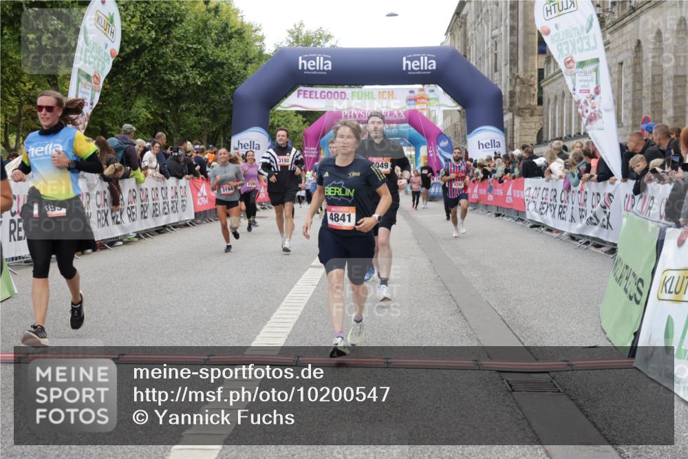 06.09.2026 - CURREX Alsterlauf Yannick Fuchs http://msf.ph/oto/10200547 06.09.2026 10:08:05 Ziel 2390, 2407, 3192, 3193, 3194, 3298, 3666, 4159, 4292, 4727, 4841, 5049, 5256, 5290, 5597, 6168, 6361, 6395 meine-sportfotos.de
