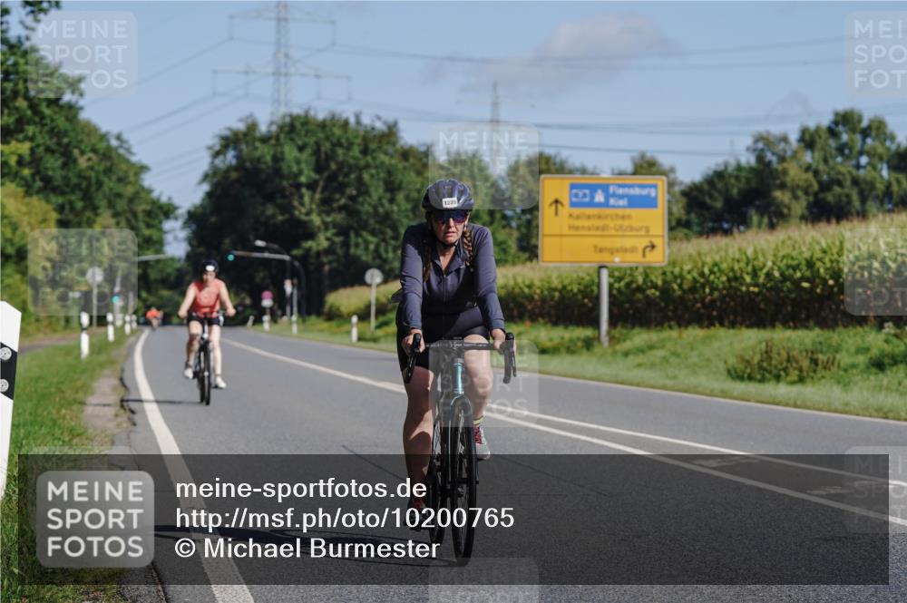 06.09.2026 - 20. Norderstedt Triathlon Michael Burmester http://msf.ph/oto/10200765 06.09.2026 10:36:22 Radfahren 1193, 1229, 1235 meine-sportfotos.de
