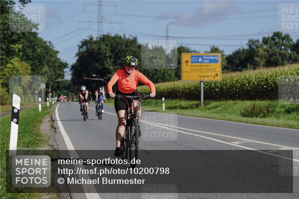 06.09.2026 - 20. Norderstedt Triathlon Michael Burmester http://msf.ph/oto/10200798 06.09.2026 10:36:49 Radfahren 702, 703, 1504 meine-sportfotos.de
