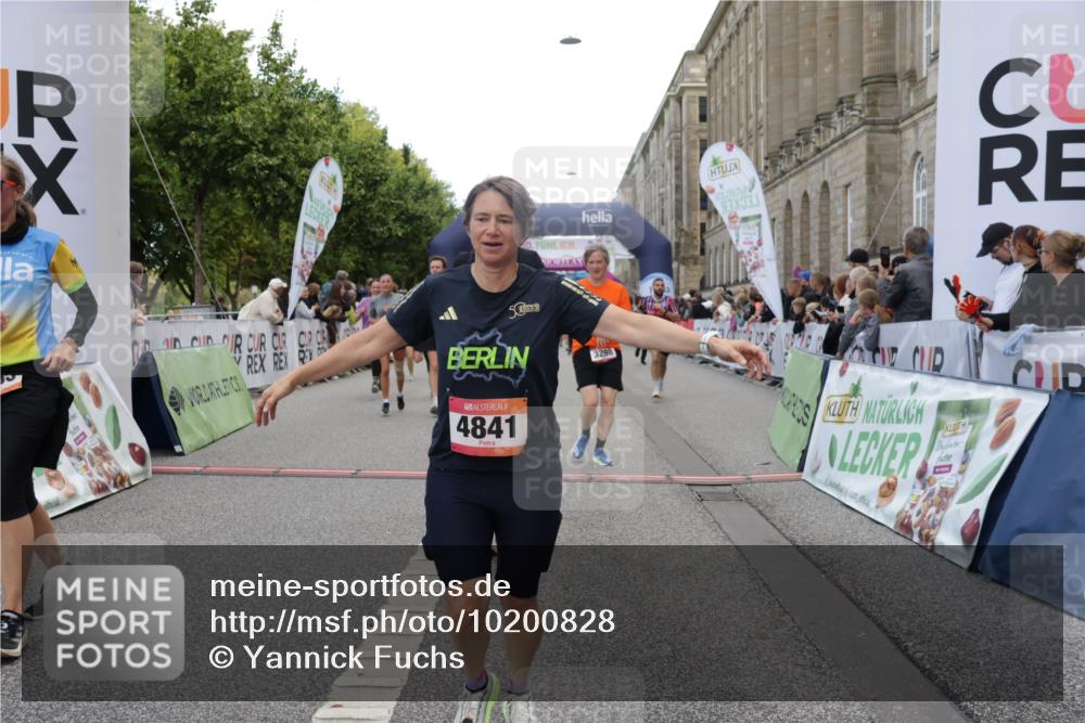 06.09.2026 - CURREX Alsterlauf Yannick Fuchs http://msf.ph/oto/10200828 06.09.2026 10:08:07 Ziel 2390, 2407, 3192, 3193, 3194, 3298, 3666, 4159, 4292, 4727, 4841, 5049, 5256, 5290, 5597, 6168, 6361, 6395 meine-sportfotos.de
