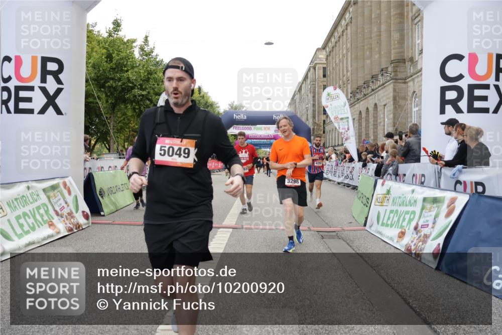 06.09.2026 - CURREX Alsterlauf Yannick Fuchs http://msf.ph/oto/10200920 06.09.2026 10:08:08 Ziel 2363, 2390, 2407, 2785, 3192, 3193, 3194, 3298, 3666, 4159, 4292, 4727, 4841, 5049, 5256, 5290, 5597, 6168, 6361, 6395 meine-sportfotos.de