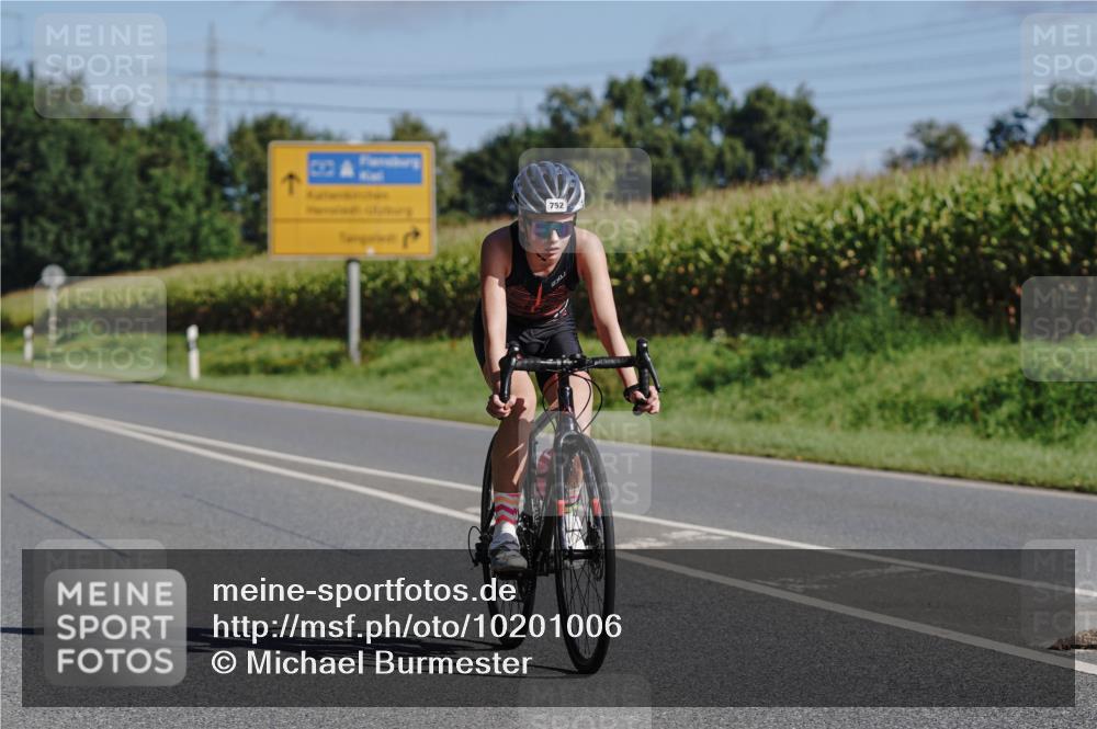 06.09.2026 - 20. Norderstedt Triathlon Michael Burmester http://msf.ph/oto/10201006 06.09.2026 10:37:16 Radfahren 709, 731, 751, 752, 1194 meine-sportfotos.de