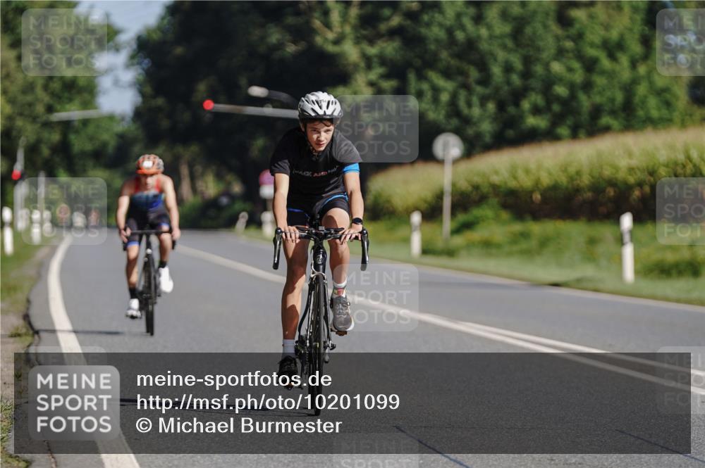 06.09.2026 - 20. Norderstedt Triathlon Michael Burmester http://msf.ph/oto/10201099 06.09.2026 10:38:12 Radfahren 719, 758 meine-sportfotos.de