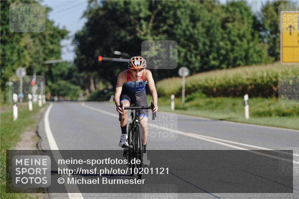 06.09.2026 - 20. Norderstedt Triathlon Michael Burmester http://msf.ph/oto/10201121 06.09.2026 10:38:14 Radfahren 719, 758 meine-sportfotos.de