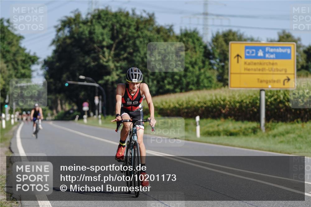 06.09.2026 - 20. Norderstedt Triathlon Michael Burmester http://msf.ph/oto/10201173 06.09.2026 10:39:19 Radfahren 720, 745 meine-sportfotos.de