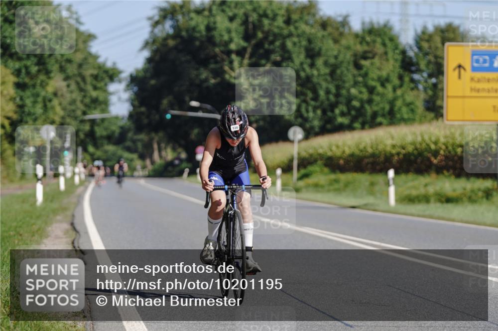 06.09.2026 - 20. Norderstedt Triathlon Michael Burmester http://msf.ph/oto/10201195 06.09.2026 10:39:24 Radfahren 720 meine-sportfotos.de