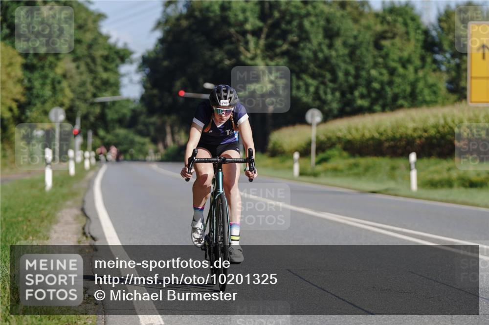 06.09.2026 - 20. Norderstedt Triathlon Michael Burmester http://msf.ph/oto/10201325 06.09.2026 10:40:04 Radfahren 748, 1222 meine-sportfotos.de