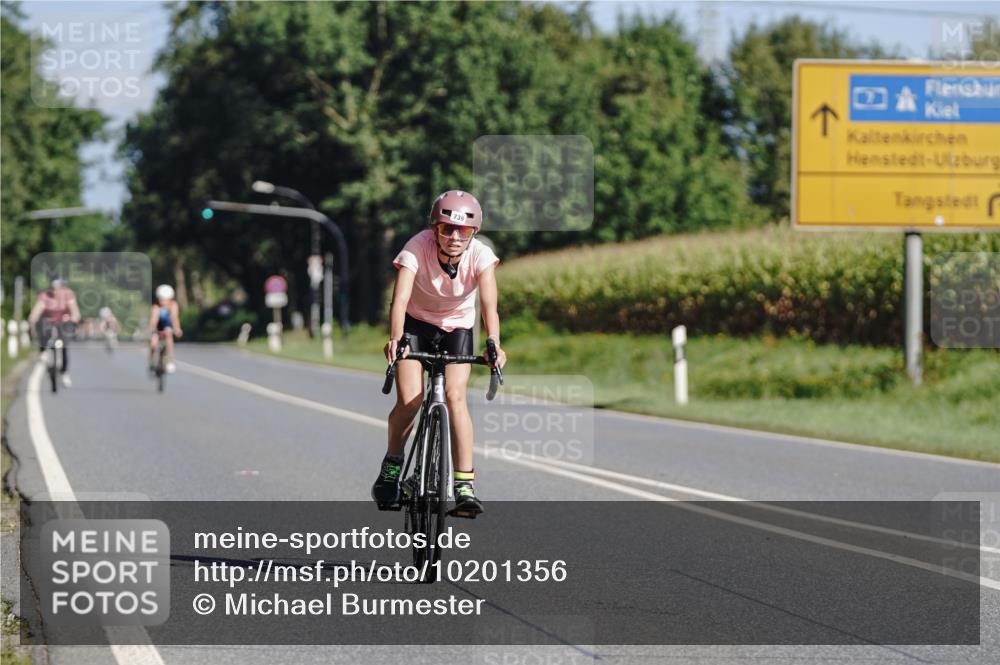 06.09.2026 - 20. Norderstedt Triathlon Michael Burmester http://msf.ph/oto/10201356 06.09.2026 10:40:29 Radfahren 739 meine-sportfotos.de