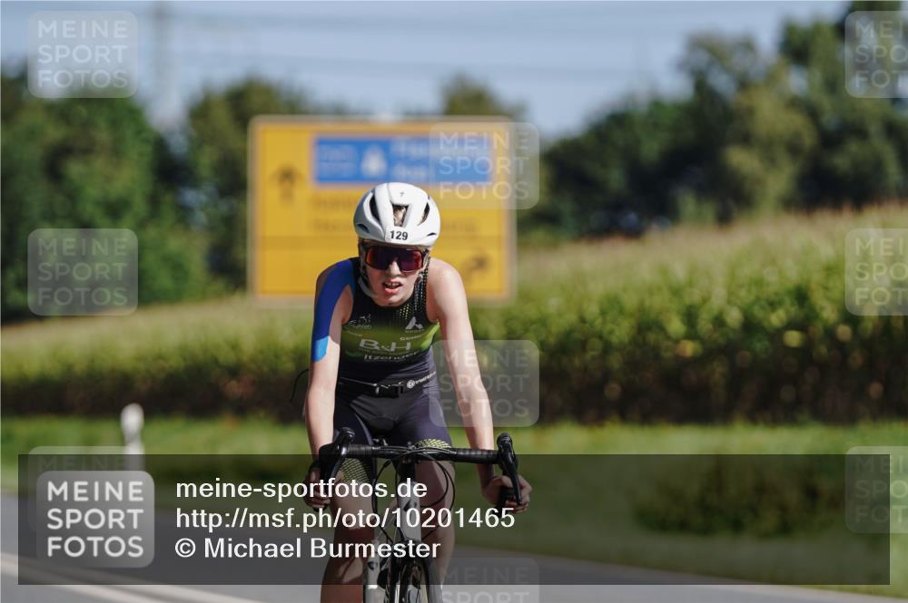 06.09.2026 - 20. Norderstedt Triathlon Michael Burmester http://msf.ph/oto/10201465 06.09.2026 10:40:47 Radfahren 129 meine-sportfotos.de
