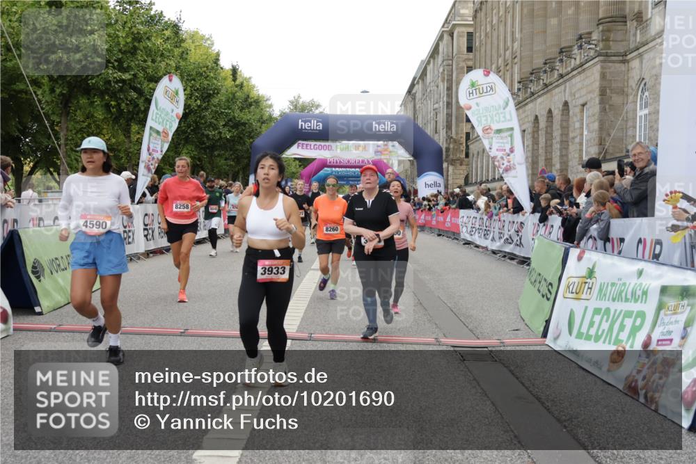 06.09.2026 - CURREX Alsterlauf Yannick Fuchs http://msf.ph/oto/10201690 06.09.2026 10:08:17 Ziel 2363, 2407, 2440, 2785, 3200, 3309, 3352, 3933, 4169, 4292, 4590, 4727, 5342, 5502, 5507, 6473, 8045, 8258, 8260, 8297 meine-sportfotos.de