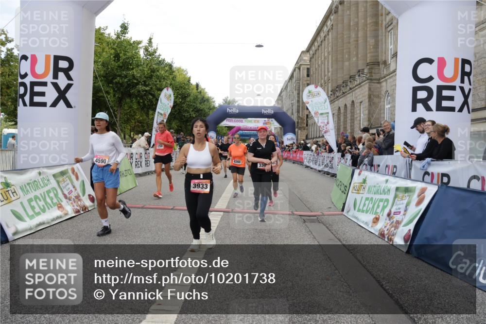 06.09.2026 - CURREX Alsterlauf Yannick Fuchs http://msf.ph/oto/10201738 06.09.2026 10:08:17 Ziel 2363, 2407, 2440, 2785, 3200, 3309, 3352, 3933, 4169, 4292, 4590, 4727, 5342, 5502, 5507, 6473, 8045, 8258, 8260, 8297 meine-sportfotos.de