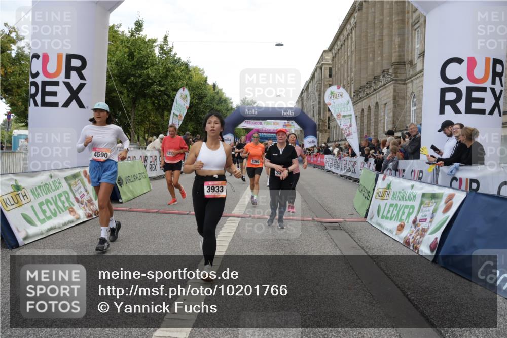 06.09.2026 - CURREX Alsterlauf Yannick Fuchs http://msf.ph/oto/10201766 06.09.2026 10:08:17 Ziel 2363, 2407, 2440, 2785, 3200, 3309, 3352, 3933, 4169, 4292, 4590, 4727, 5342, 5502, 5507, 6473, 8045, 8258, 8260, 8297 meine-sportfotos.de