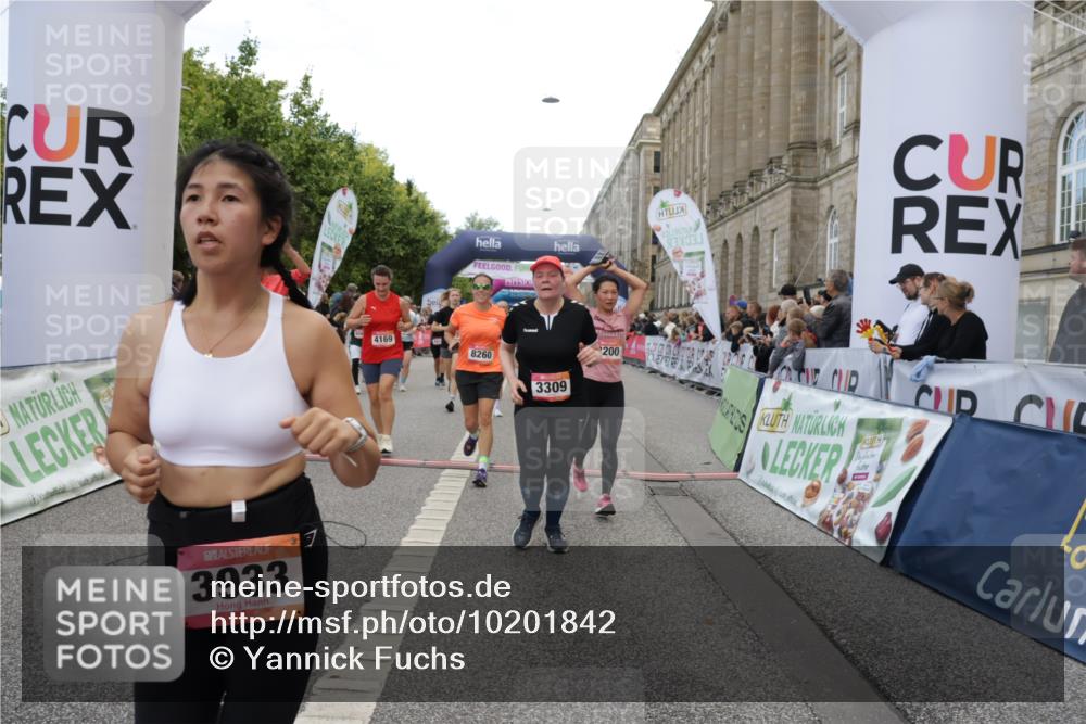 06.09.2026 - CURREX Alsterlauf Yannick Fuchs http://msf.ph/oto/10201842 06.09.2026 10:08:18 Ziel 2363, 2440, 2785, 3200, 3309, 3352, 3933, 4146, 4169, 4247, 4590, 5342, 5502, 5507, 6473, 8045, 8258, 8260, 8297 meine-sportfotos.de