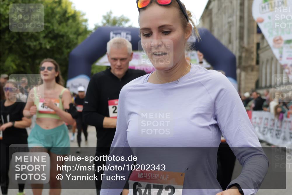 06.09.2026 - CURREX Alsterlauf Yannick Fuchs http://msf.ph/oto/10202343 06.09.2026 10:08:24 Ziel 2035, 2080, 2105, 2155, 2440, 2504, 3200, 3309, 3352, 3390, 4146, 4169, 4247, 4399, 4447, 5342, 5502, 5582, 6473, 8045, 8258, 8260, 8297 meine-sportfotos.de