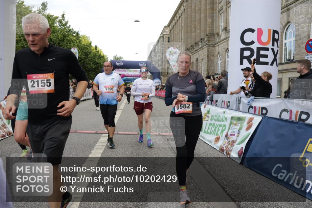06.09.2026 - CURREX Alsterlauf Yannick Fuchs http://msf.ph/oto/10202429 06.09.2026 10:08:26 Ziel 2035, 2080, 2105, 2155, 2440, 2504, 3093, 3352, 3390, 4146, 4169, 4247, 4399, 4447, 5030, 5342, 5502, 5582, 6230, 6473, 8045, 8297 meine-sportfotos.de
