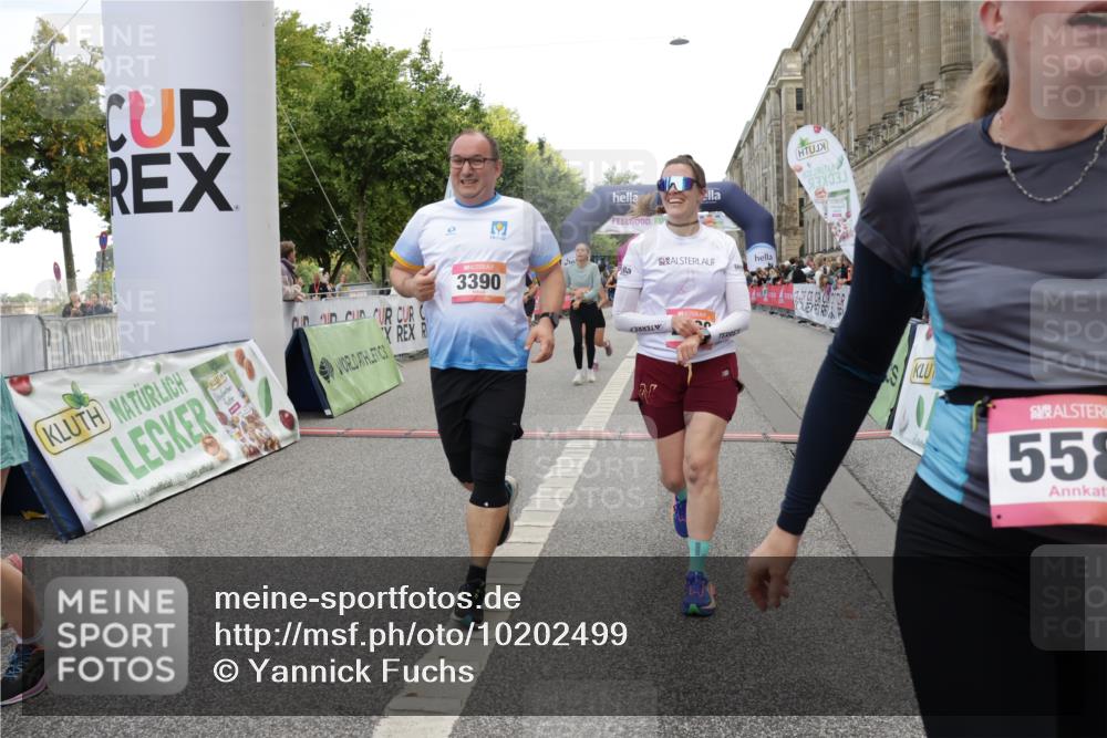 06.09.2026 - CURREX Alsterlauf Yannick Fuchs http://msf.ph/oto/10202499 06.09.2026 10:08:27 Ziel 2035, 2080, 2105, 2155, 2440, 2504, 3093, 3352, 3390, 4146, 4247, 4399, 4447, 4476, 5030, 5342, 5502, 5582, 5854, 6230, 6473, 8045, 8297 meine-sportfotos.de
