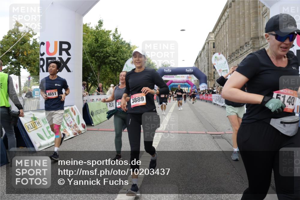 06.09.2026 - CURREX Alsterlauf Yannick Fuchs http://msf.ph/oto/10203437 06.09.2026 10:08:36 Ziel 2105, 2491, 3082, 3093, 3482, 3836, 3888, 3889, 4185, 4476, 4651, 5030, 5140, 5233, 5319, 5550, 5854, 6230 meine-sportfotos.de