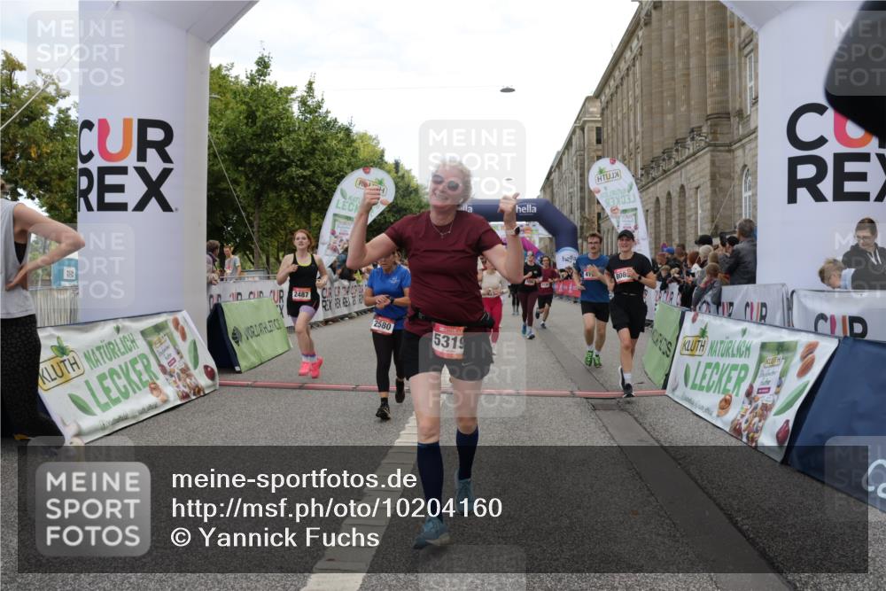 06.09.2026 - CURREX Alsterlauf Yannick Fuchs http://msf.ph/oto/10204160 06.09.2026 10:08:42 Ziel 2374, 2450, 2487, 2491, 2580, 3086, 3400, 3482, 3811, 3812, 3836, 3888, 3889, 4115, 4129, 4185, 4233, 4651, 5130, 5233, 5319, 5550, 5985, 8089 meine-sportfotos.de