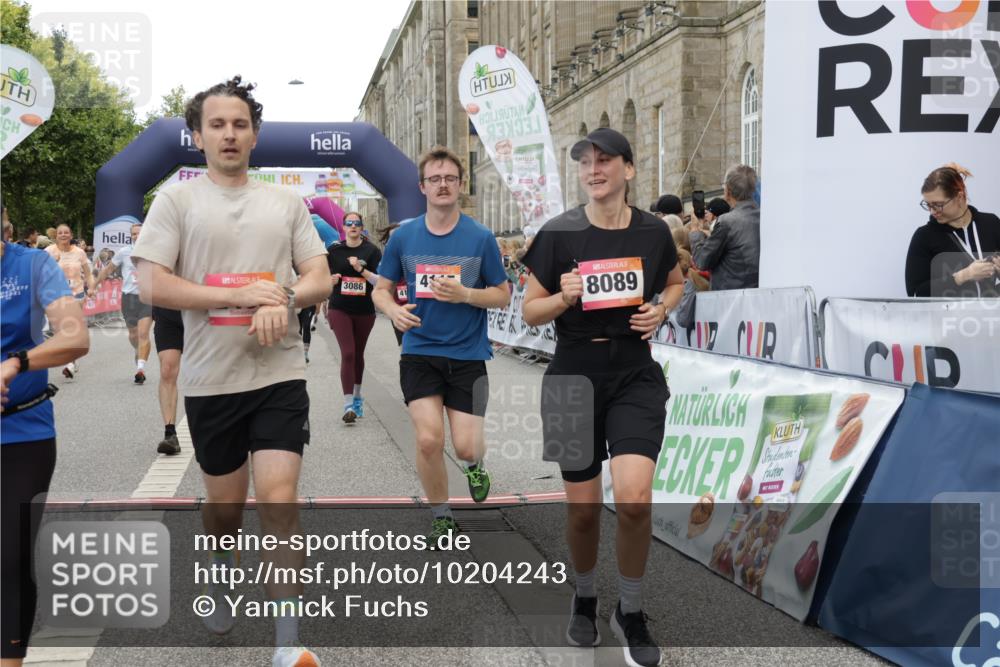 06.09.2026 - CURREX Alsterlauf Yannick Fuchs http://msf.ph/oto/10204243 06.09.2026 10:08:44 Ziel 2374, 2450, 2487, 2491, 2580, 3086, 3400, 3482, 3540, 3811, 3812, 3836, 4115, 4129, 4185, 4233, 5130, 5233, 5319, 5550, 5985, 8089 meine-sportfotos.de