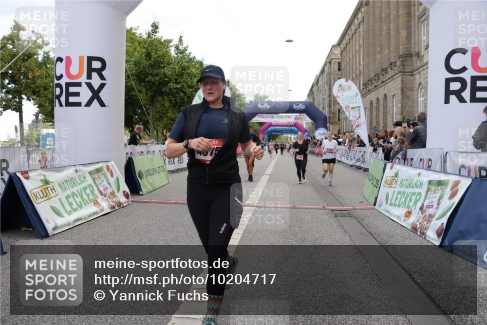 06.09.2026 - CURREX Alsterlauf Yannick Fuchs http://msf.ph/oto/10204717 06.09.2026 10:08:49 Ziel 2374, 2450, 2487, 2580, 3086, 3400, 3540, 3811, 3812, 4115, 4129, 4233, 4274, 4738, 4746, 5125, 5130, 5367, 5985, 8089 meine-sportfotos.de