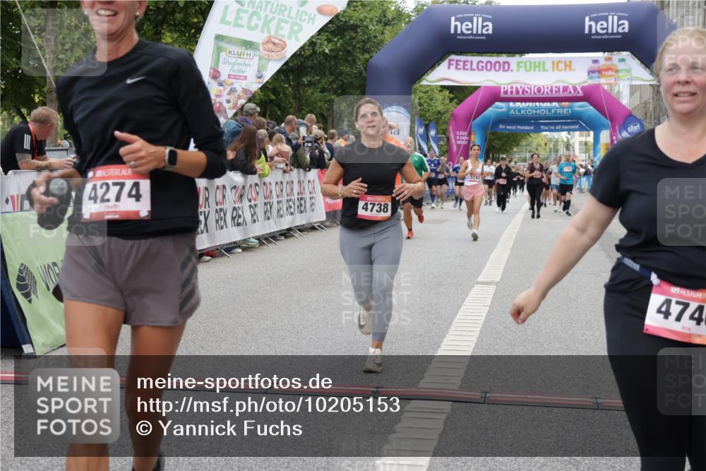 06.09.2026 - CURREX Alsterlauf Yannick Fuchs http://msf.ph/oto/10205153 06.09.2026 10:08:53 Ziel 2777, 3036, 3086, 3400, 3540, 3811, 3812, 4129, 4274, 4738, 4746, 5125, 5252, 5367, 6488 meine-sportfotos.de