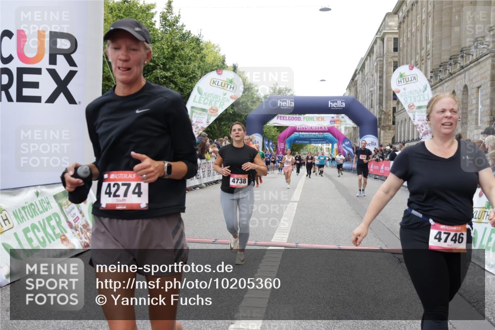 06.09.2026 - CURREX Alsterlauf Yannick Fuchs http://msf.ph/oto/10205360 06.09.2026 10:08:53 Ziel 2777, 3036, 3086, 3400, 3540, 3811, 3812, 4129, 4274, 4738, 4746, 5125, 5252, 5367, 6488 meine-sportfotos.de
