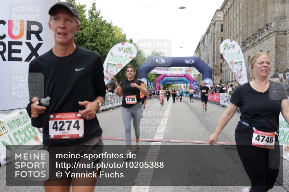 06.09.2026 - CURREX Alsterlauf Yannick Fuchs http://msf.ph/oto/10205388 06.09.2026 10:08:54 Ziel 2777, 3036, 3540, 3811, 3812, 4274, 4738, 4746, 5125, 5252, 5367, 5742, 6488 meine-sportfotos.de