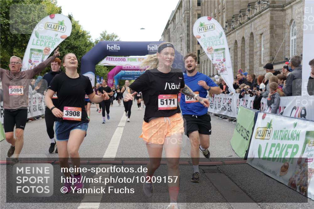 06.09.2026 - CURREX Alsterlauf Yannick Fuchs http://msf.ph/oto/10209157 06.09.2026 10:09:16 Ziel 2919, 3241, 3332, 3573, 3637, 5007, 5084, 5113, 5126, 5171, 5758, 5794, 5913, 5942, 6263, 8076 meine-sportfotos.de