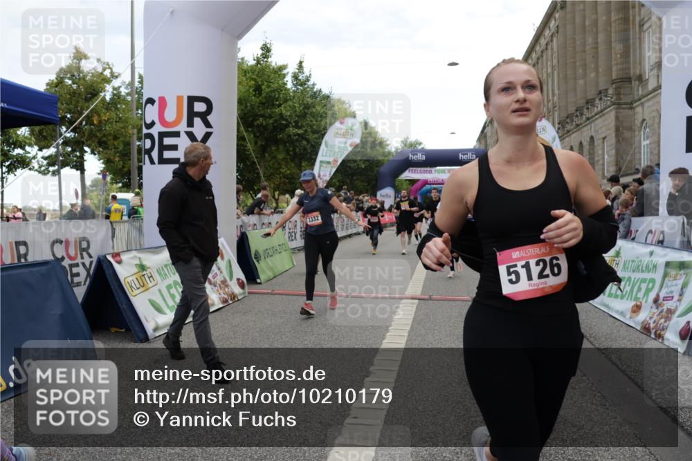 06.09.2026 - CURREX Alsterlauf Yannick Fuchs http://msf.ph/oto/10210179 06.09.2026 10:09:22 Ziel 2082, 2201, 2466, 2919, 3332, 3573, 4222, 4815, 5084, 5126, 5171, 5241, 5758, 5794, 5913, 6070, 8076, 8294 meine-sportfotos.de
