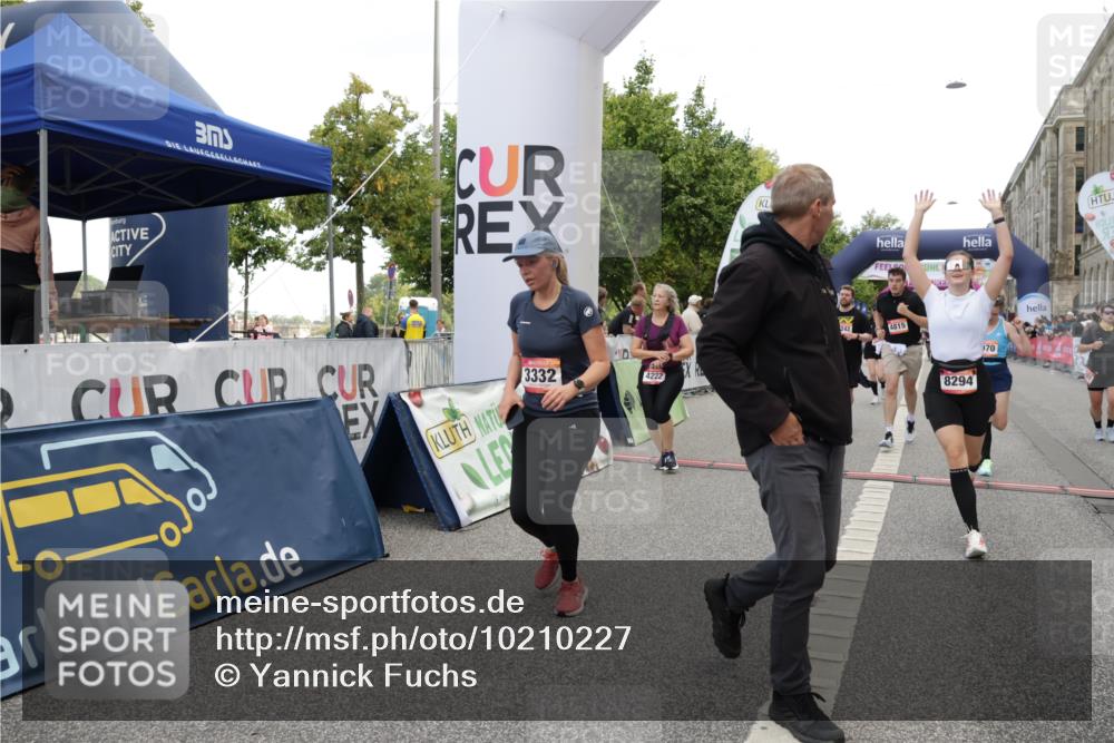 06.09.2026 - CURREX Alsterlauf Yannick Fuchs http://msf.ph/oto/10210227 06.09.2026 10:09:23 Ziel 2082, 2201, 2466, 2919, 3332, 3573, 4222, 4815, 5084, 5126, 5171, 5241, 5913, 6070, 8076, 8271, 8294 meine-sportfotos.de