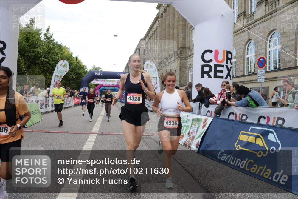 06.09.2026 - CURREX Alsterlauf Yannick Fuchs http://msf.ph/oto/10211630 06.09.2026 10:09:33 Ziel 2082, 2707, 2742, 4138, 4280, 4328, 4536, 4986, 5259, 5260, 6278, 6492, 8271 meine-sportfotos.de