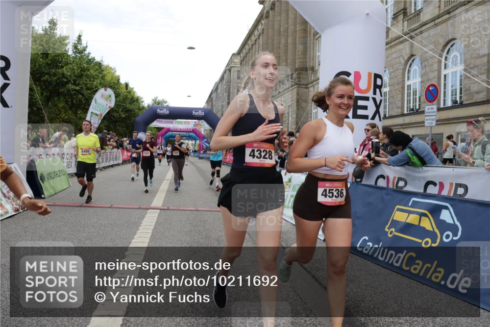 06.09.2026 - CURREX Alsterlauf Yannick Fuchs http://msf.ph/oto/10211692 06.09.2026 10:09:33 Ziel 2082, 2707, 2742, 4138, 4280, 4328, 4536, 4986, 5259, 5260, 6278, 6492, 8271 meine-sportfotos.de