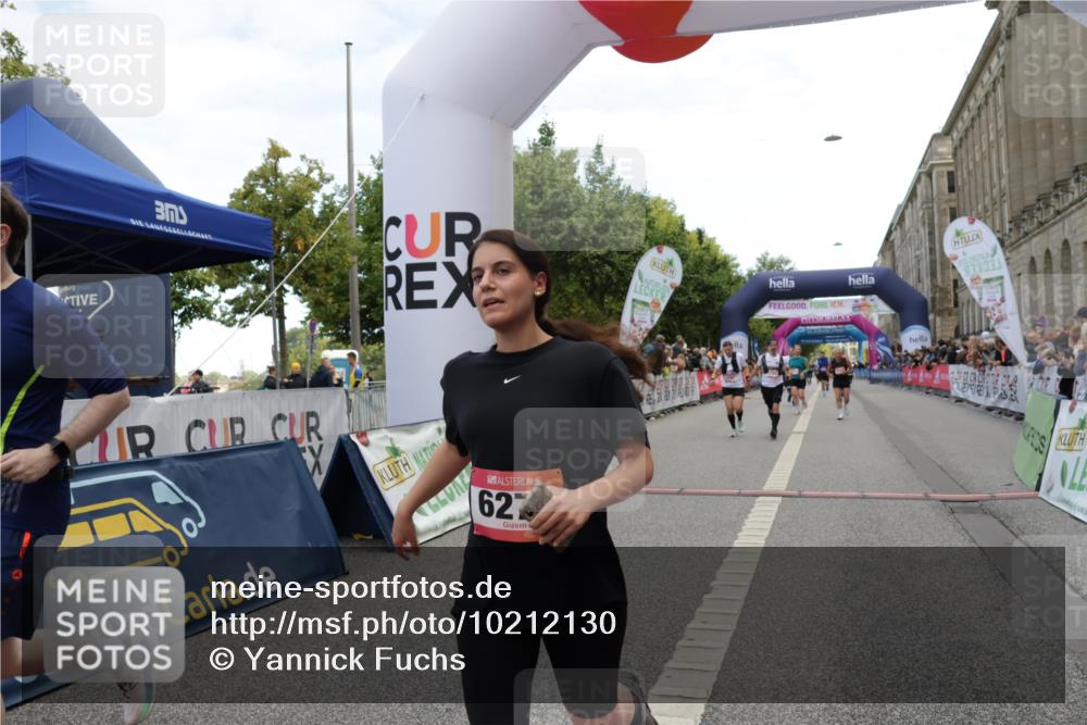 06.09.2026 - CURREX Alsterlauf Yannick Fuchs http://msf.ph/oto/10212130 06.09.2026 10:09:38 Ziel 2078, 2707, 2742, 3785, 3787, 4138, 4328, 4536, 4713, 4986, 5259, 5260, 6278, 6492 meine-sportfotos.de