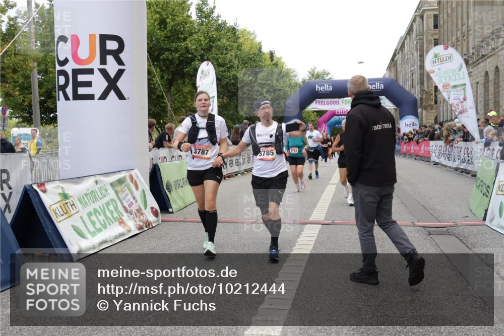 06.09.2026 - CURREX Alsterlauf Yannick Fuchs http://msf.ph/oto/10212444 06.09.2026 10:09:41 Ziel 2064, 2078, 2622, 2742, 3785, 3787, 4138, 4713, 5259, 5260, 5851, 6278, 6492 meine-sportfotos.de