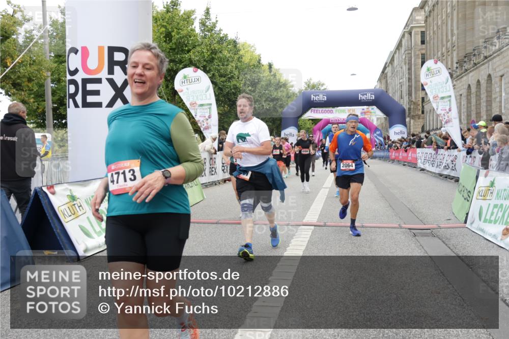 06.09.2026 - CURREX Alsterlauf Yannick Fuchs http://msf.ph/oto/10212886 06.09.2026 10:09:45 Ziel 2064, 2078, 2622, 3785, 3787, 4713, 4784, 5199, 5357, 5835, 5836, 5851, 6466 meine-sportfotos.de