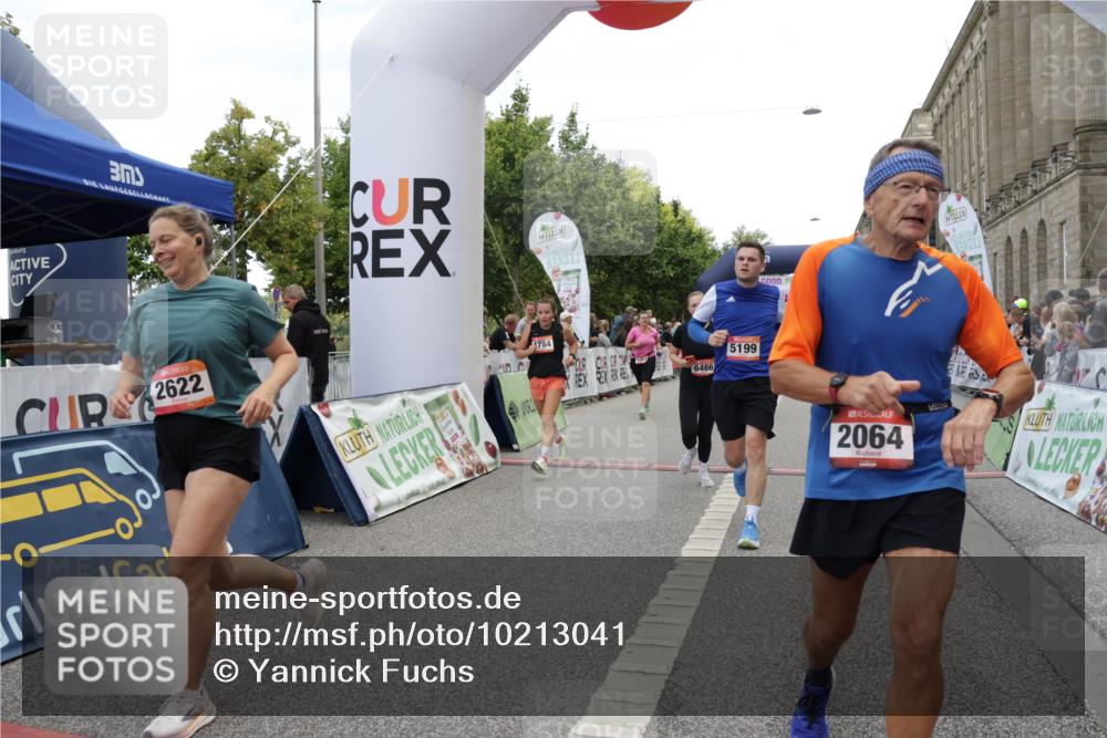 06.09.2026 - CURREX Alsterlauf Yannick Fuchs http://msf.ph/oto/10213041 06.09.2026 10:09:48 Ziel 2064, 2078, 2622, 4713, 4784, 5199, 5357, 5835, 5836, 5851, 6410, 6466 meine-sportfotos.de