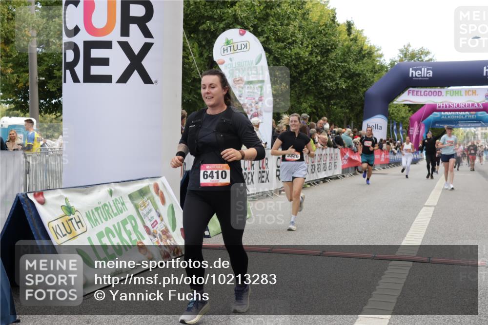 06.09.2026 - CURREX Alsterlauf Yannick Fuchs http://msf.ph/oto/10213283 06.09.2026 10:09:53 Ziel 2467, 2622, 3326, 4784, 5199, 5357, 5733, 5835, 5836, 6410, 6466 meine-sportfotos.de