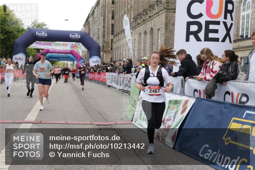 06.09.2026 - CURREX Alsterlauf Yannick Fuchs http://msf.ph/oto/10213442 06.09.2026 10:09:57 Ziel 2467, 3163, 3213, 3326, 4242, 4244, 5357, 5733, 5835, 5836, 6410 meine-sportfotos.de