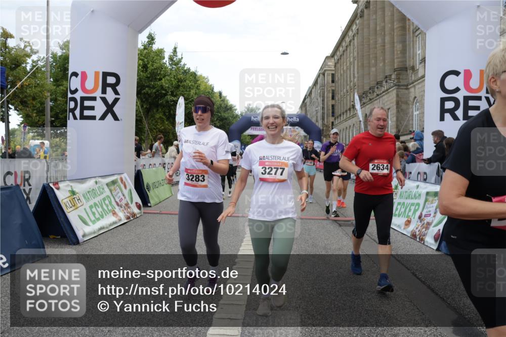 06.09.2026 - CURREX Alsterlauf Yannick Fuchs http://msf.ph/oto/10214024 06.09.2026 10:10:10 Ziel 2057, 2607, 2634, 2747, 3277, 3283, 4195, 4246, 4248, 4252, 4507, 4710, 5008, 6338, 6354, 8072, 8115, 8149, 8241 meine-sportfotos.de